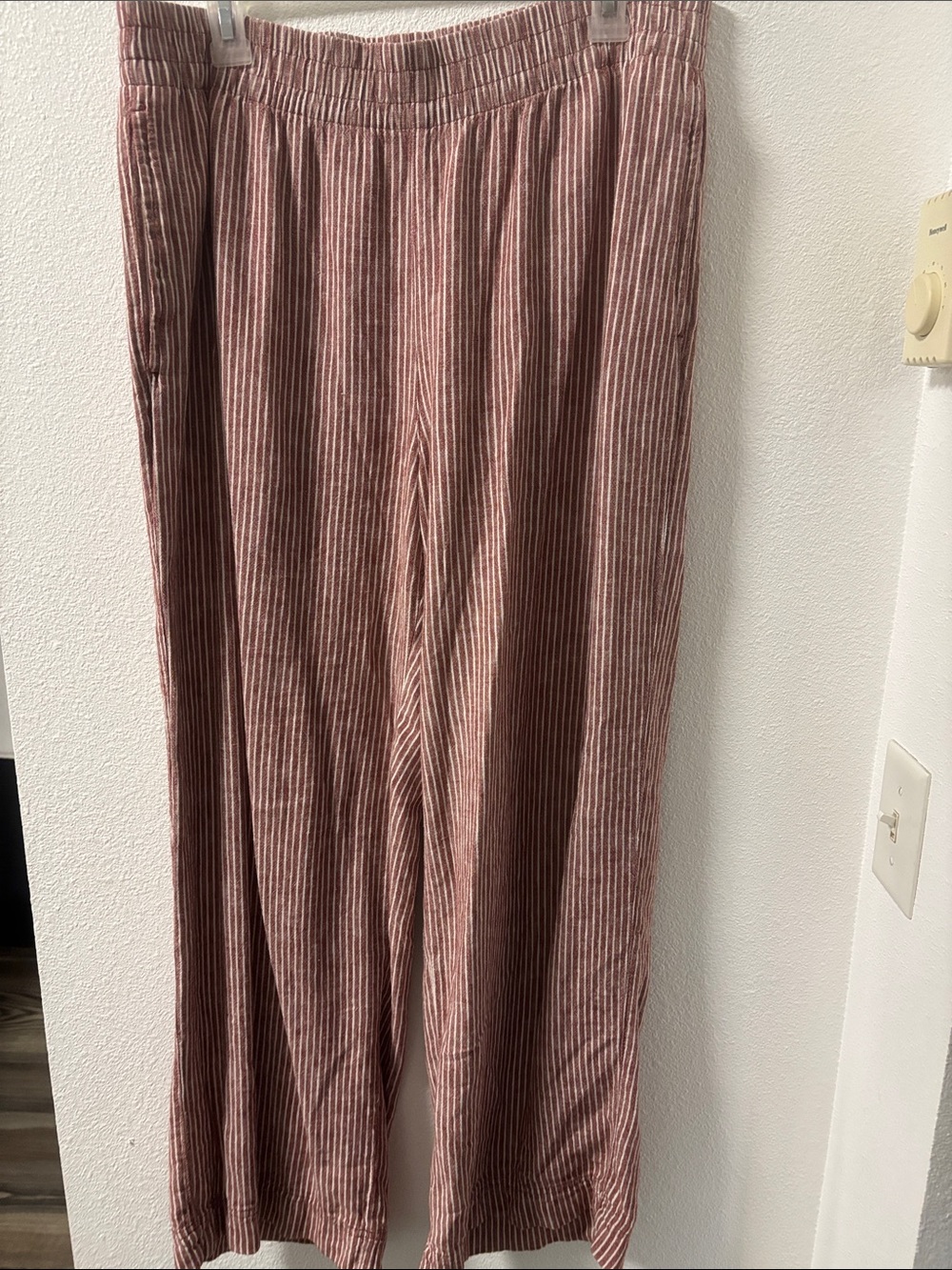 Old Navy Woman’s Pants Red Linen Blend Pants